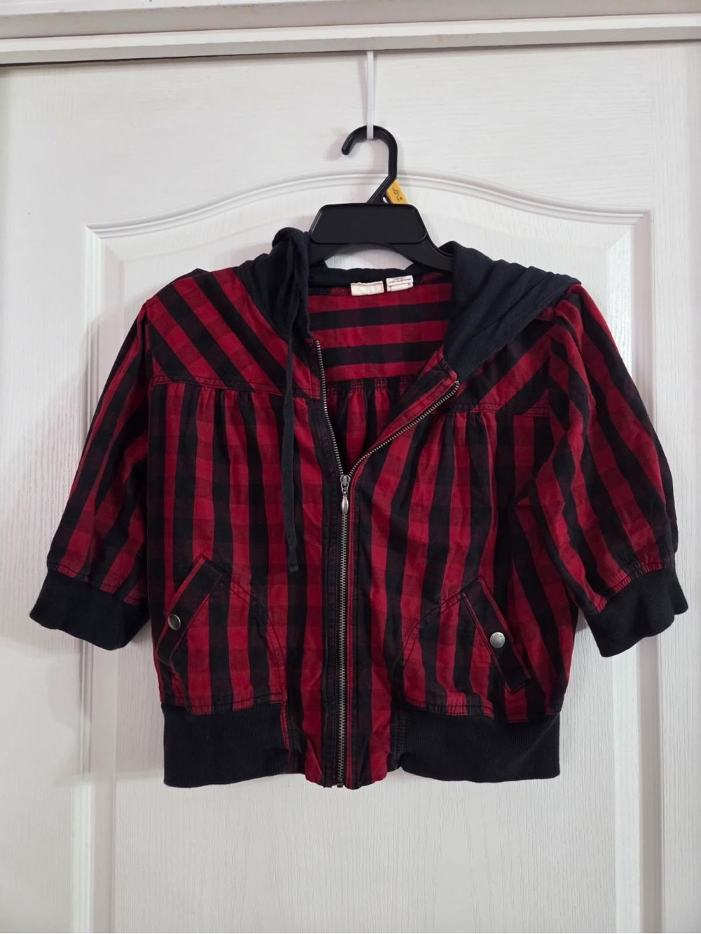 Mudd Y2K Red Black Plaid Crop Jacket Hooded Sz XL. JY-79